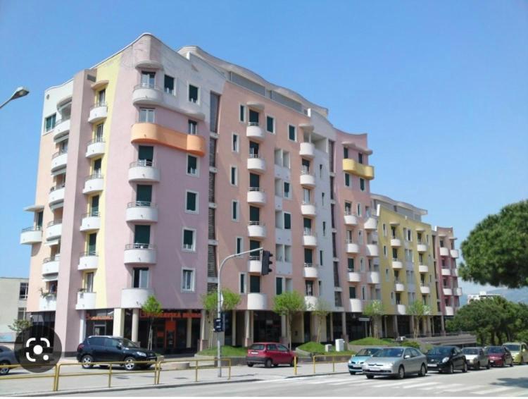 Capital Rooms Split Exterior photo